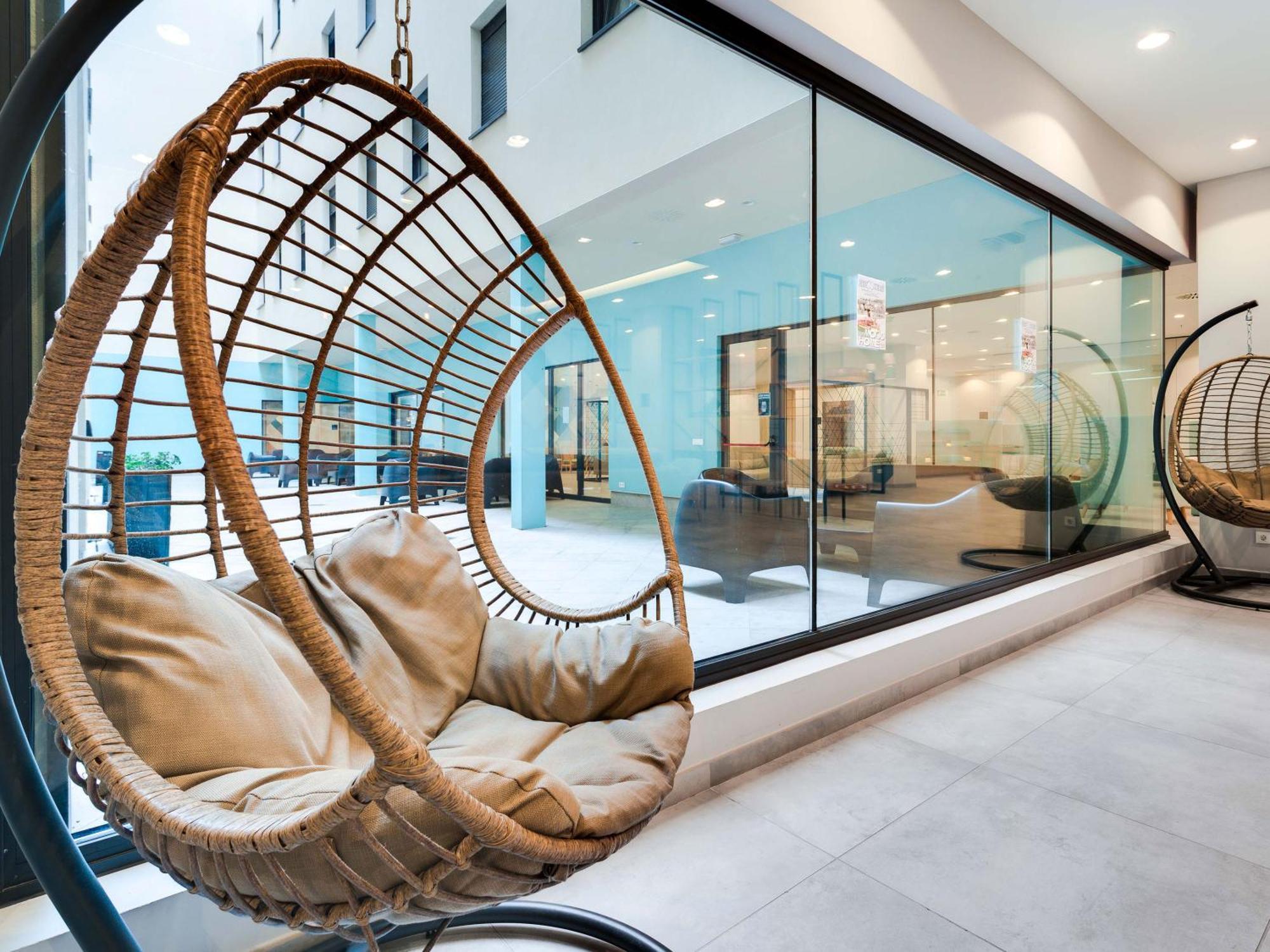 Livensa Living Studios San Sebastián Exteriör bild